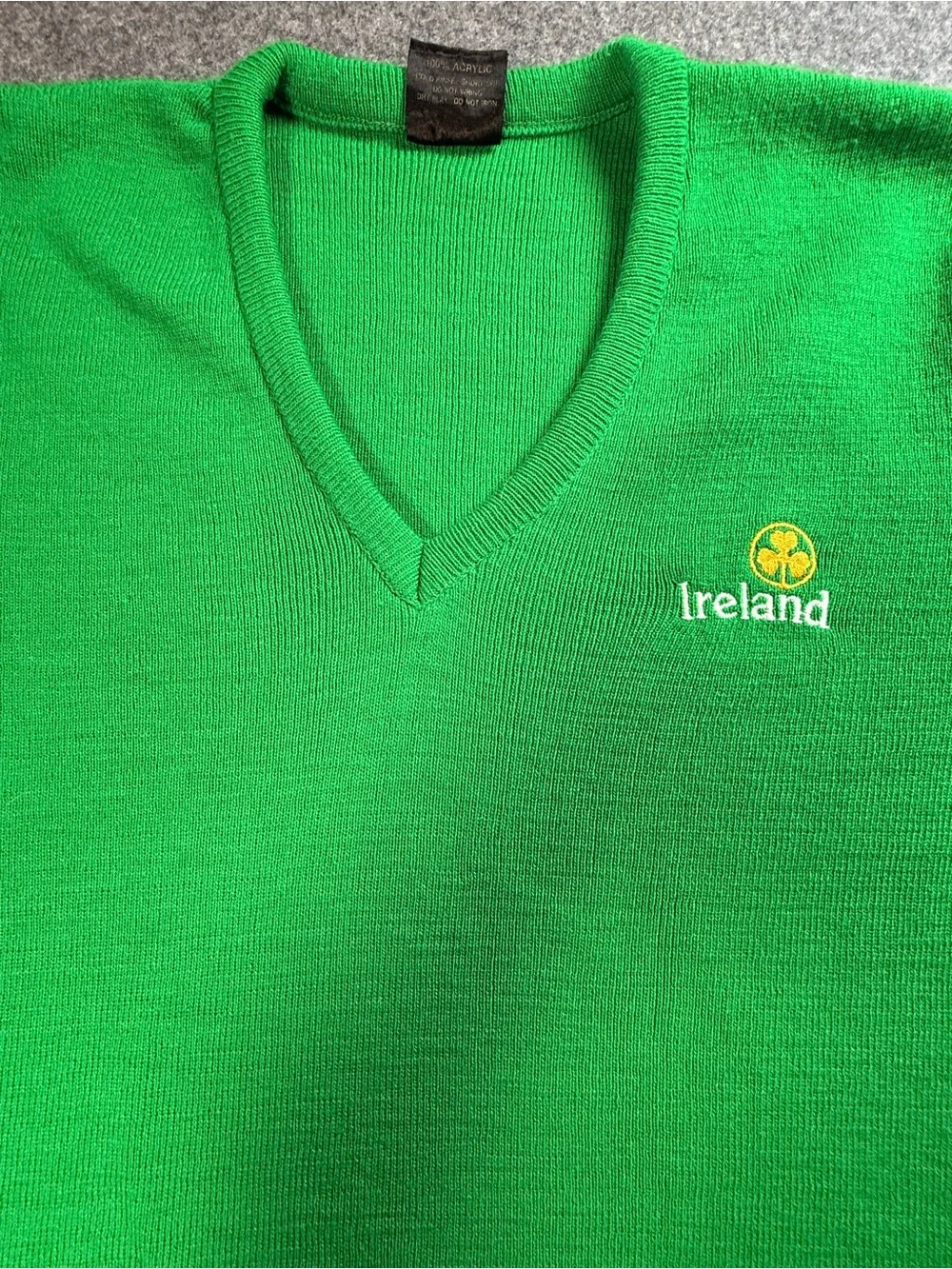 Vintage Blarney Castle Ireland Green V-Neck Shamrock Sweater Size S - Picture 3 of 13